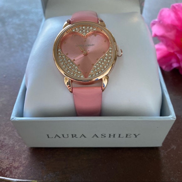 New! Laura Ashley Pink Heart Patent Strap Gold Rhinestone Watch - Picture 8 of 15